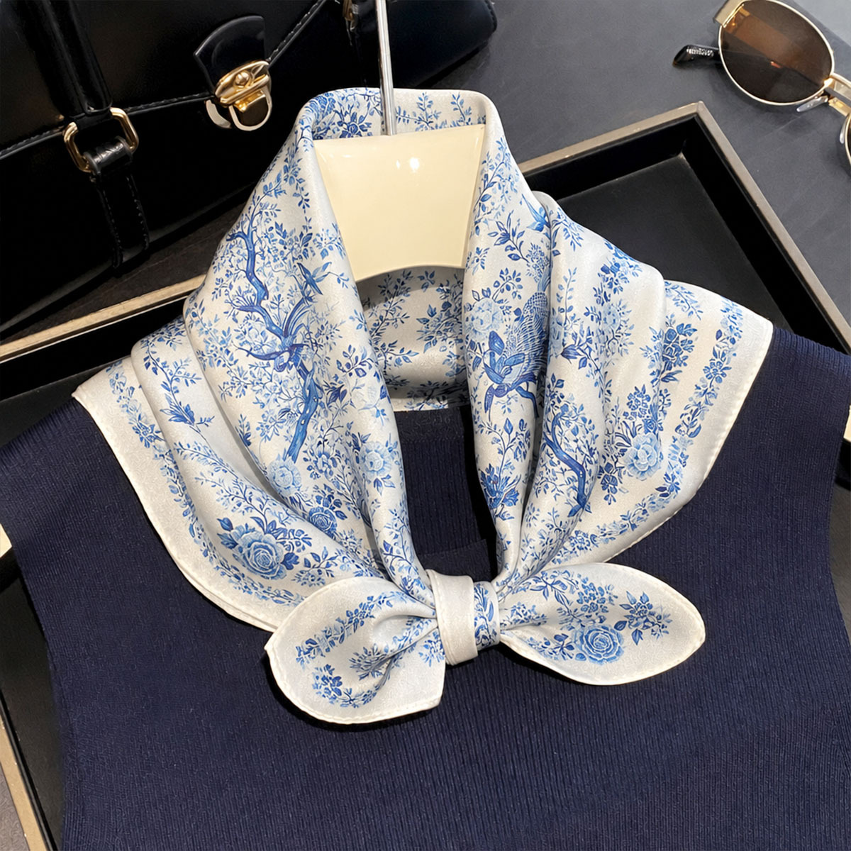 Lenço de seda 100% autêntica,  - Silk Scarf Square avaliação e preço